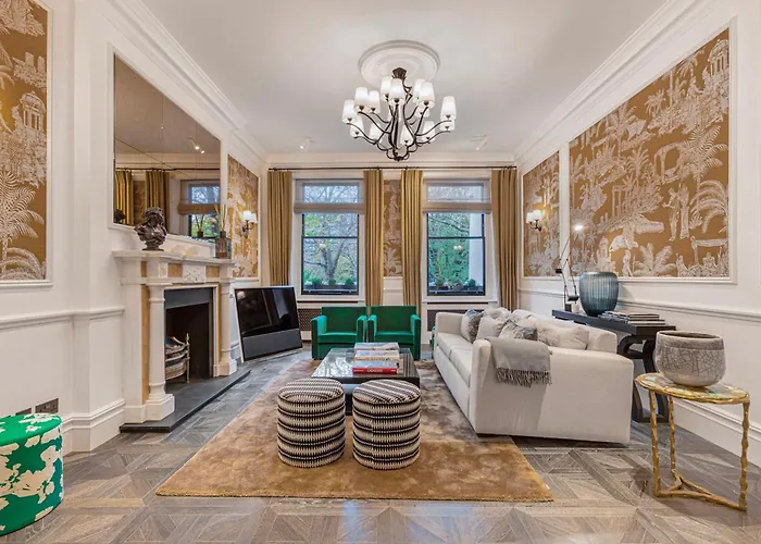 37 Cadogan Place Exquisite Maisonette