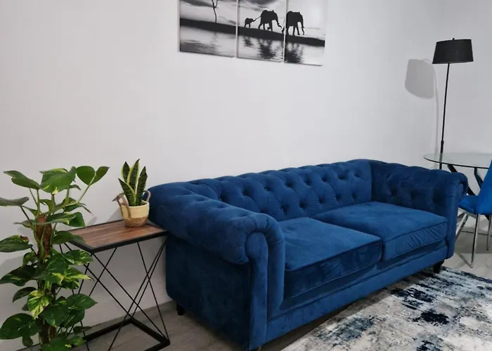 Stylish 2 Bed Home- Short Walk To Tottenham Stadium/Stations