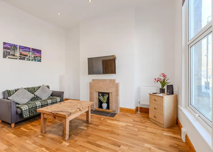 Exquisite Studio, 3Mins To Elephant & Castle Tube!