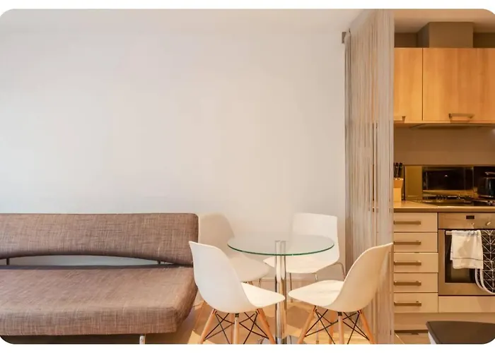 Pass The Keys - King\'S Cross Modern Flat With Sunny Garden