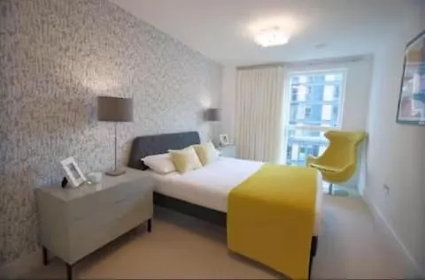 Modern Stylish Double Bedroom In Canary Wharf