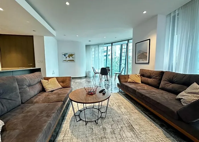 Iconic Luxury Apartment 2 Bed 2 Bath