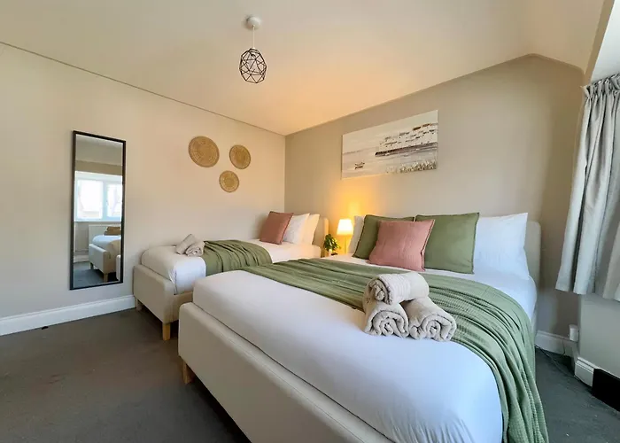 Splendid 2Bed Apt For Family 30Mi To Central Ldn