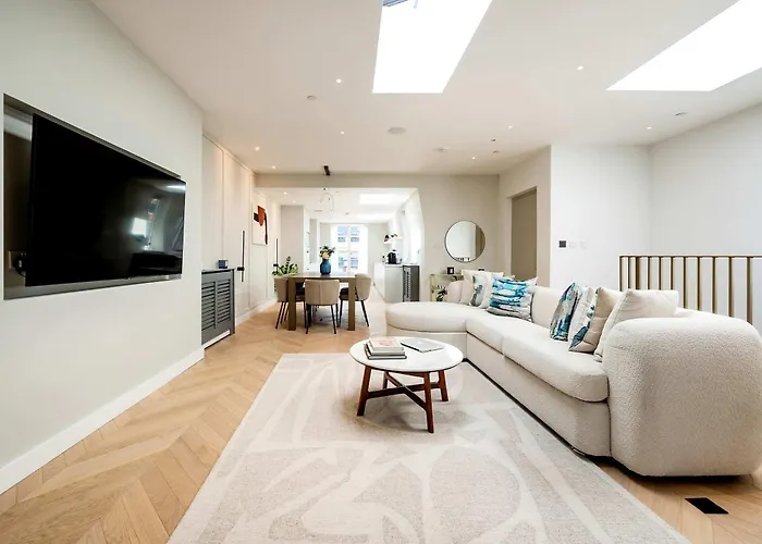 Fitzrovias 3 Bedroom 4 Bathroom Penthouse With Terrace Aircooling And Lift