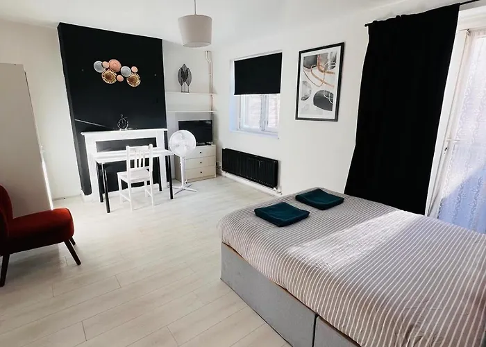 London E2 Rooms