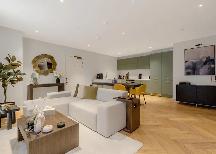 Chic 1Br Apt With Terrace & Gym, West Hampstead