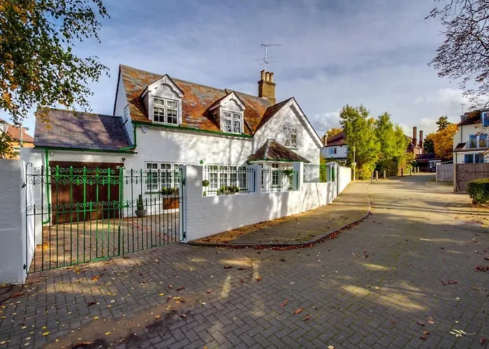 Unique Country Cottage Nr Nature Reserve Sleeps 4