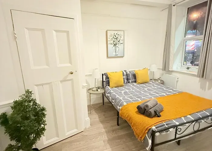 Wandsworth Guest Studio 64