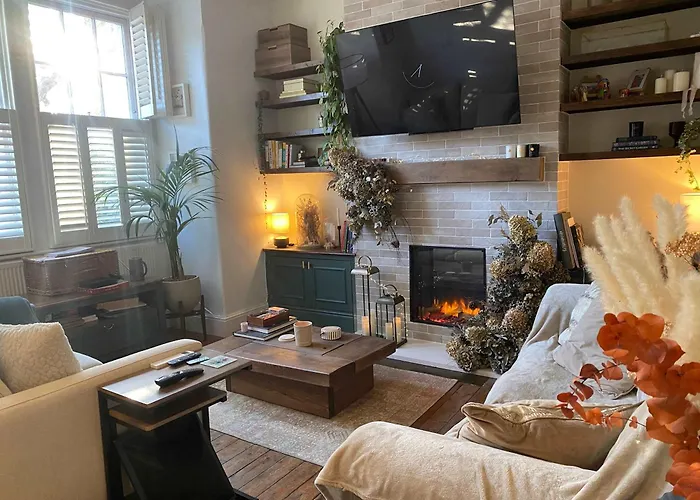 Cosy Earlsfield Pad With Garden