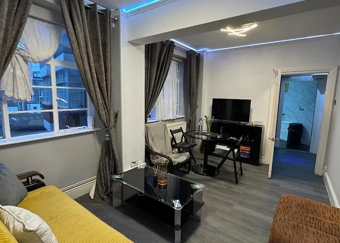 Hyde Park And Paddington 1 Bedroom Flat