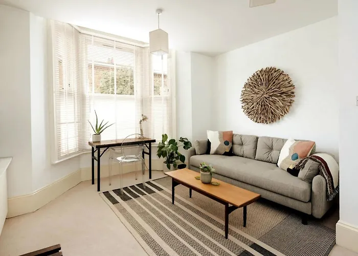 Beautiful Designer Flat In Maida Vale, Sleeps 4
