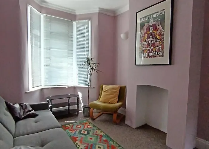 3 Bed Ground Floor Flat