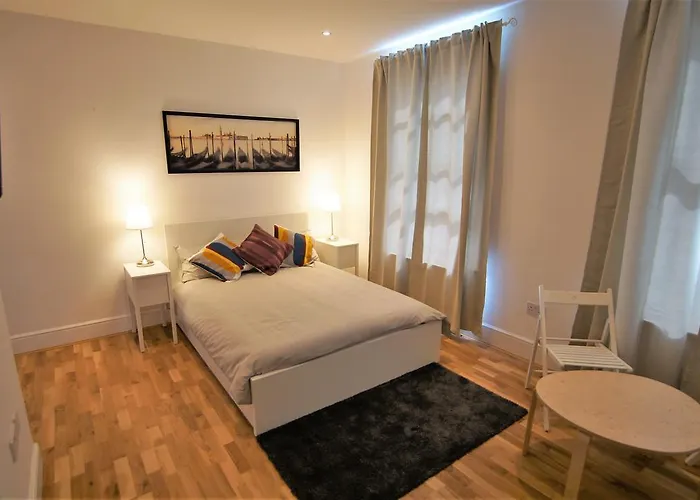 Ifield Road Apartments By Mayfair Stay