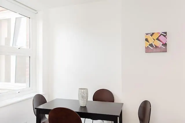 Kennington Apartment 1/Apartment