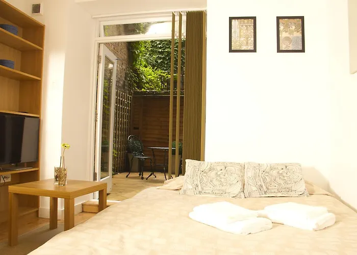 Irwin Apartments At Notting Hill
