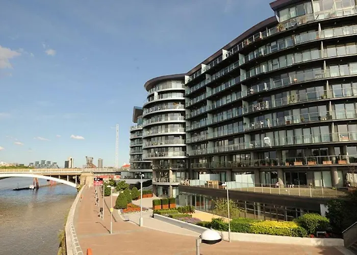 1 Bedroom In Chelsea Bridge Wharf