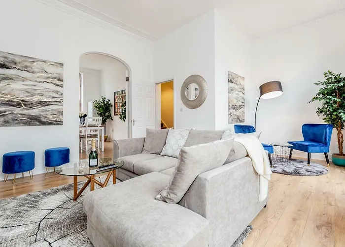 Bright&Spacious 4beds home - Kensington High Street-Olympia