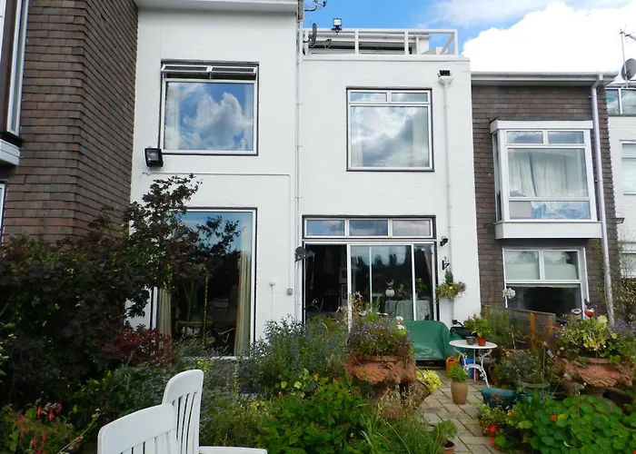 Chiswick Riviera With Free Parking