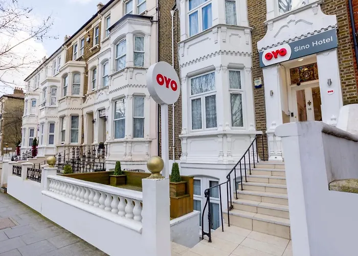OYO Sino Hotel