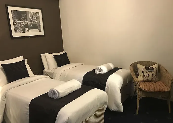 Carlton Kensington Apartments