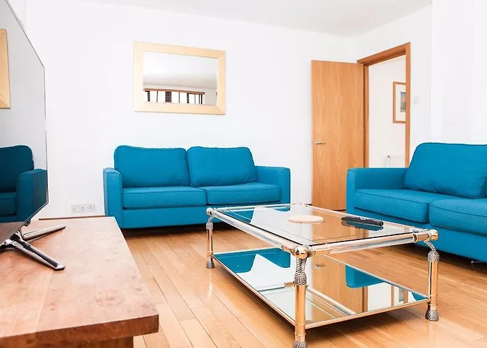 4 Bedroom Flat Near London Eye