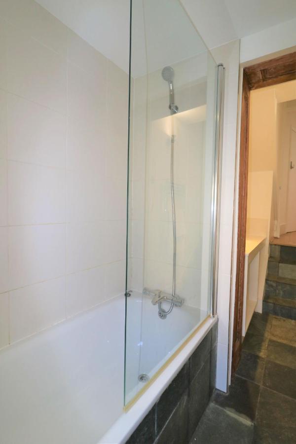 Swinton Street Apartment London