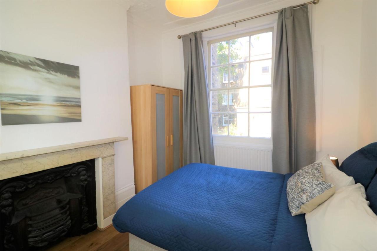 Swinton Street Apartment *
