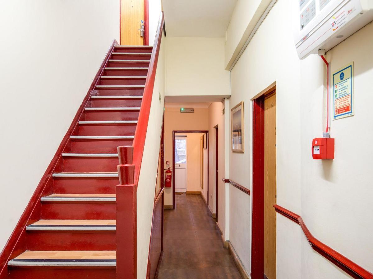 Lovely In With Patio * London