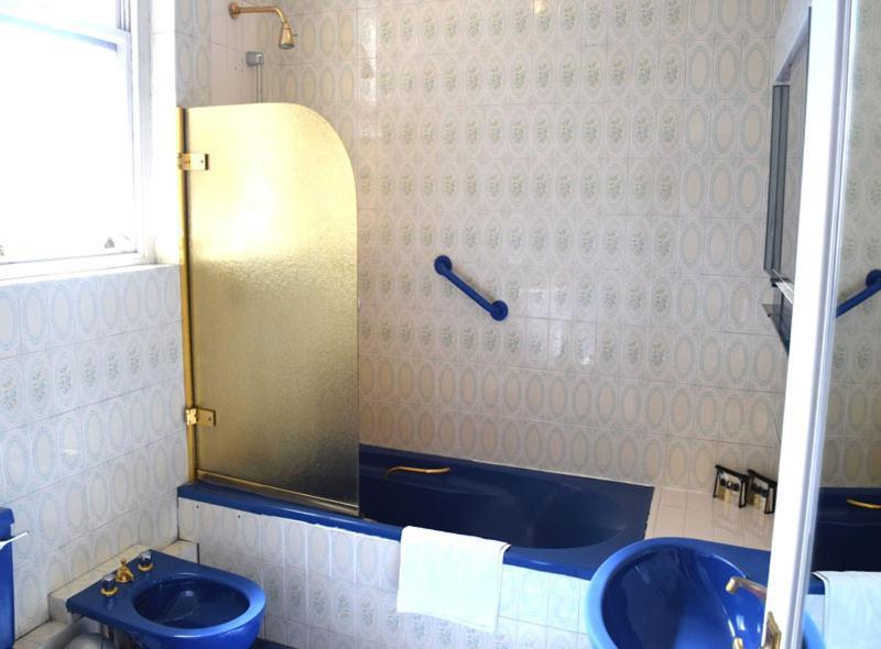 Cavendish House 3*