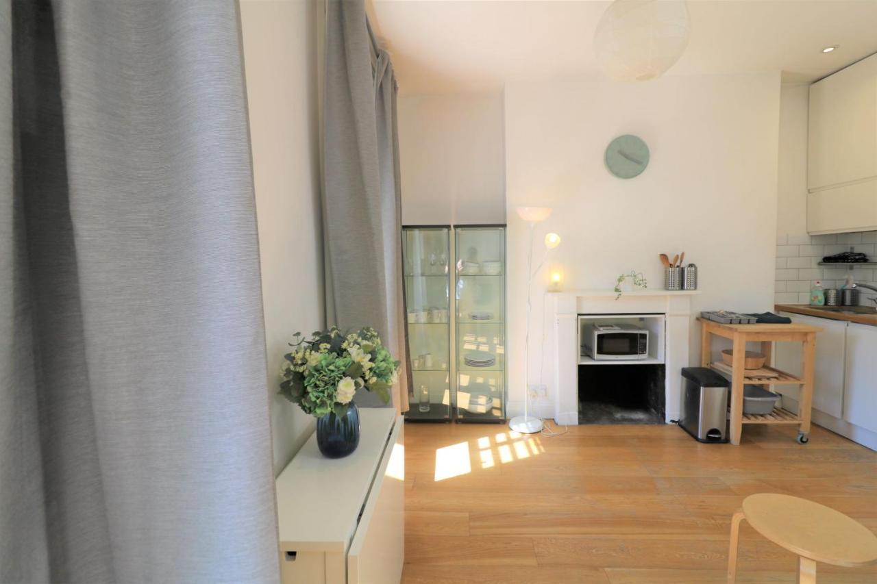 Apartment Swinton Street London