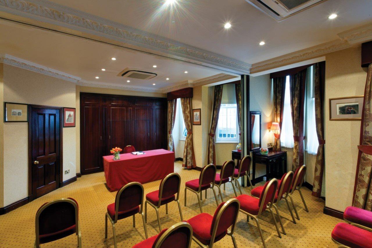 Gem Strathmore Hotel 4*