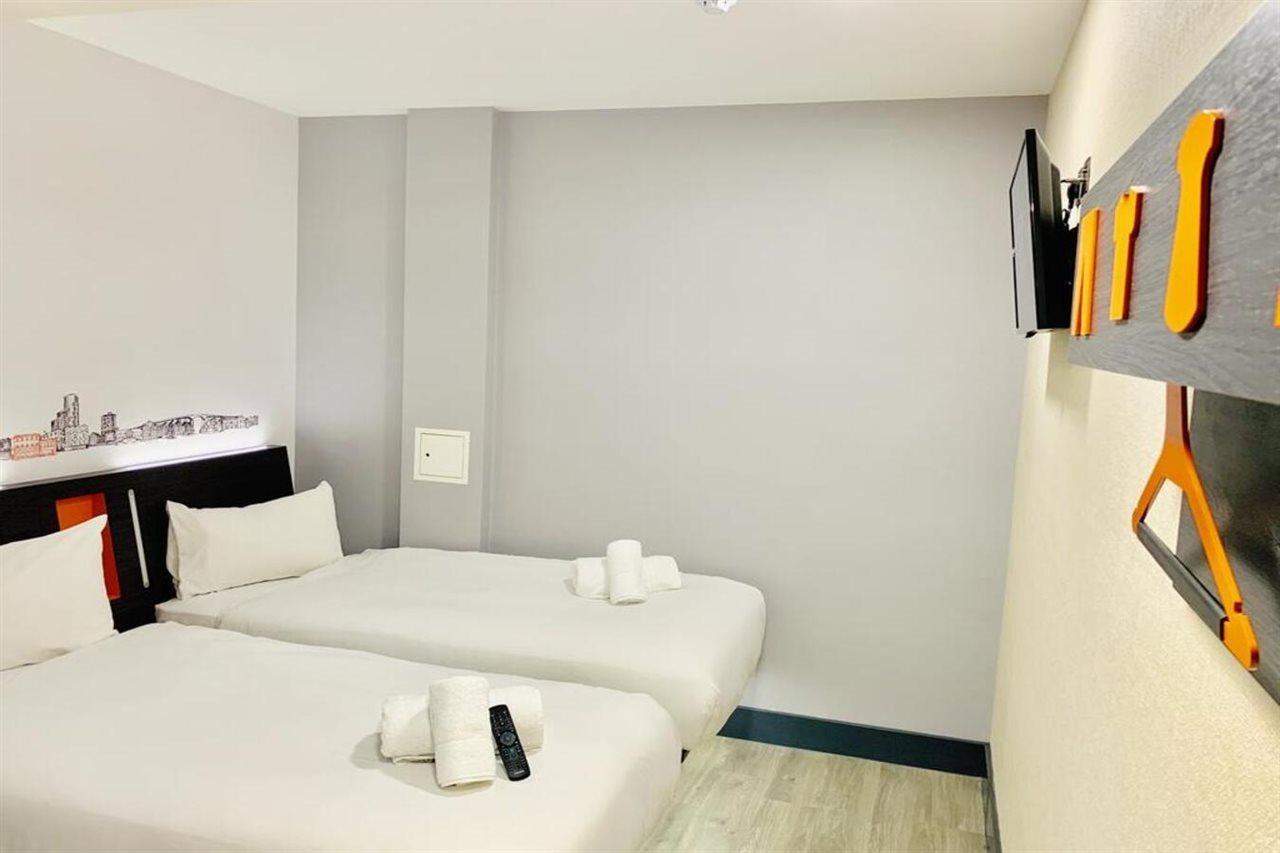 Hotel Easyhotel Shoreditch 3*
