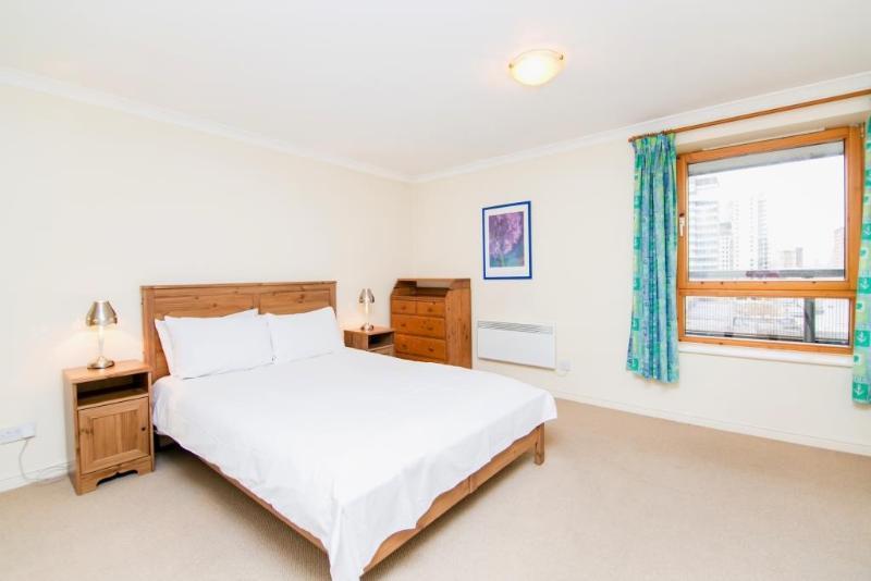 Oyo 140 Meridian Place 3* Londen