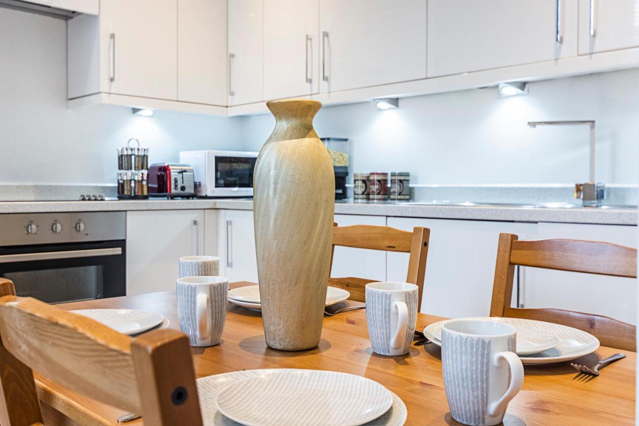 Majestic Modern Flat In The Heart Of