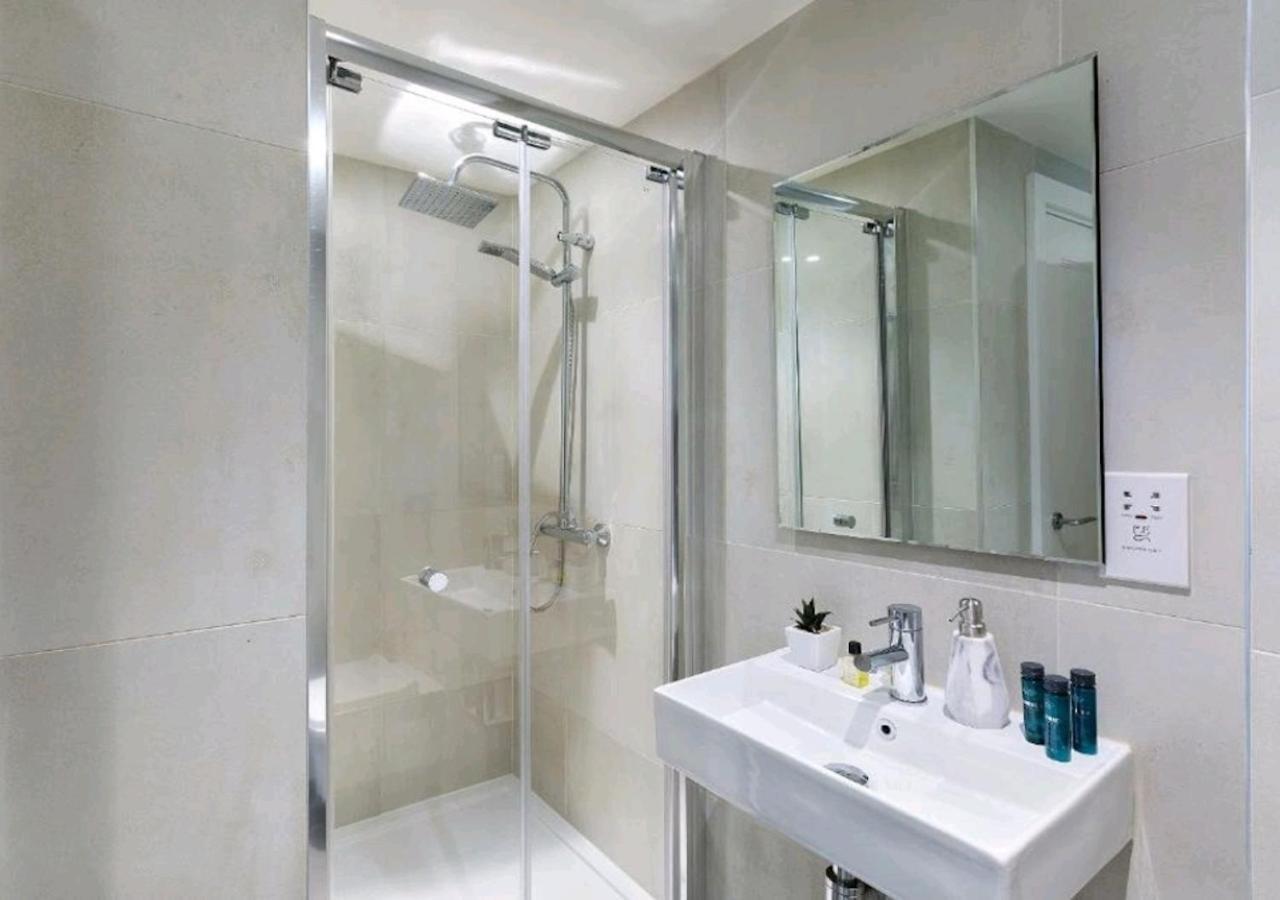 Deluxe North Apartment London