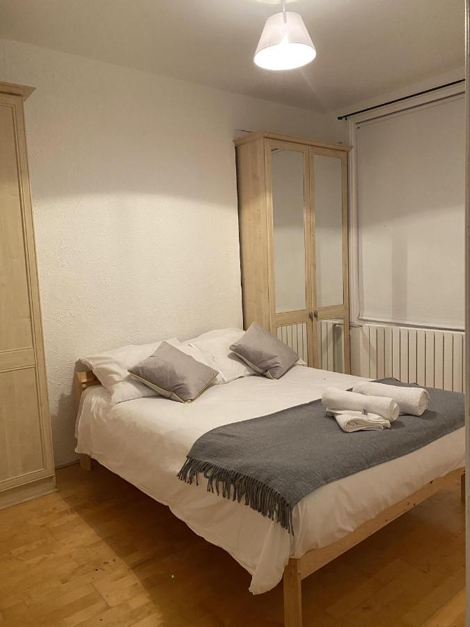 Ashmore Apartment *