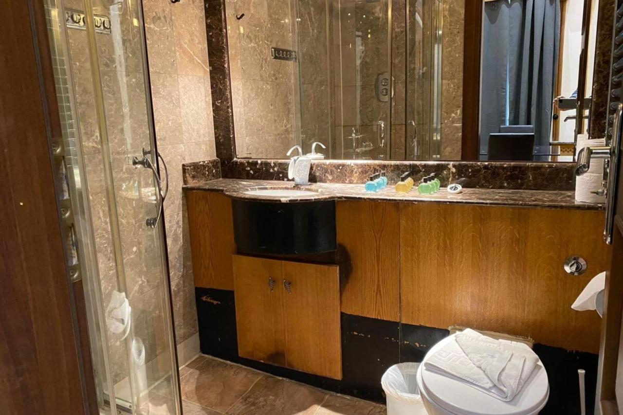 R12-b32-mezzanine Studio Near Hyde Park *