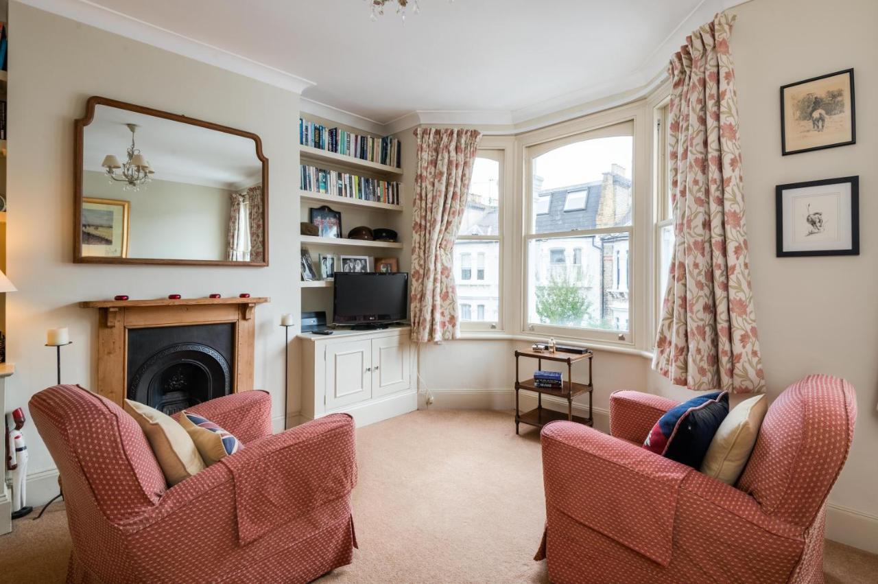 Traditional Fulham Close To The River Thames By Underthedoormat *