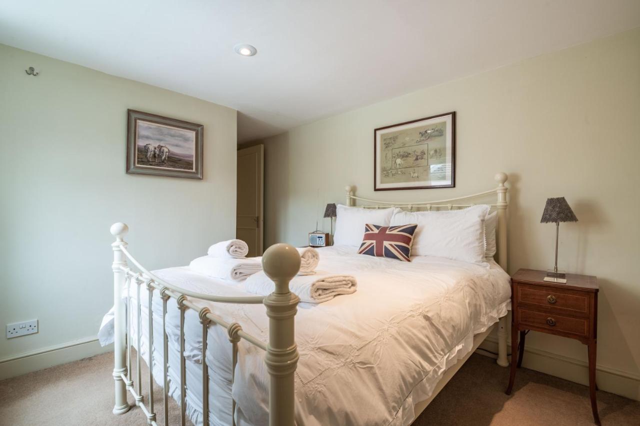 Traditional Fulham Close To The River Thames By Underthedoormat Apartamento