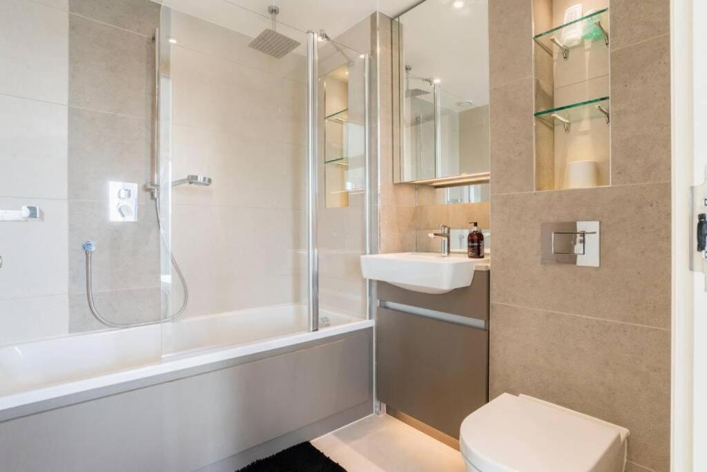 Luxury River Side Penthouse Apartamento