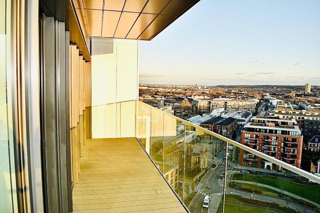 Luxury River Side Penthouse Londres