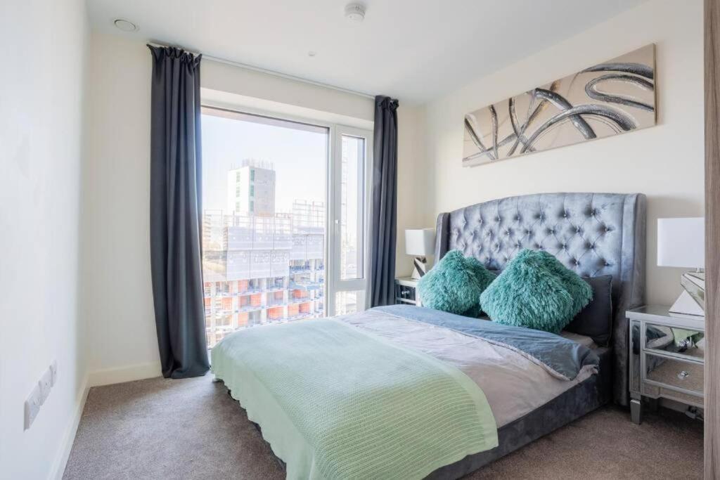 Luxury River Side Penthouse * Londres