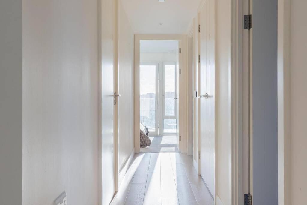Luxury River Side Penthouse * Londres