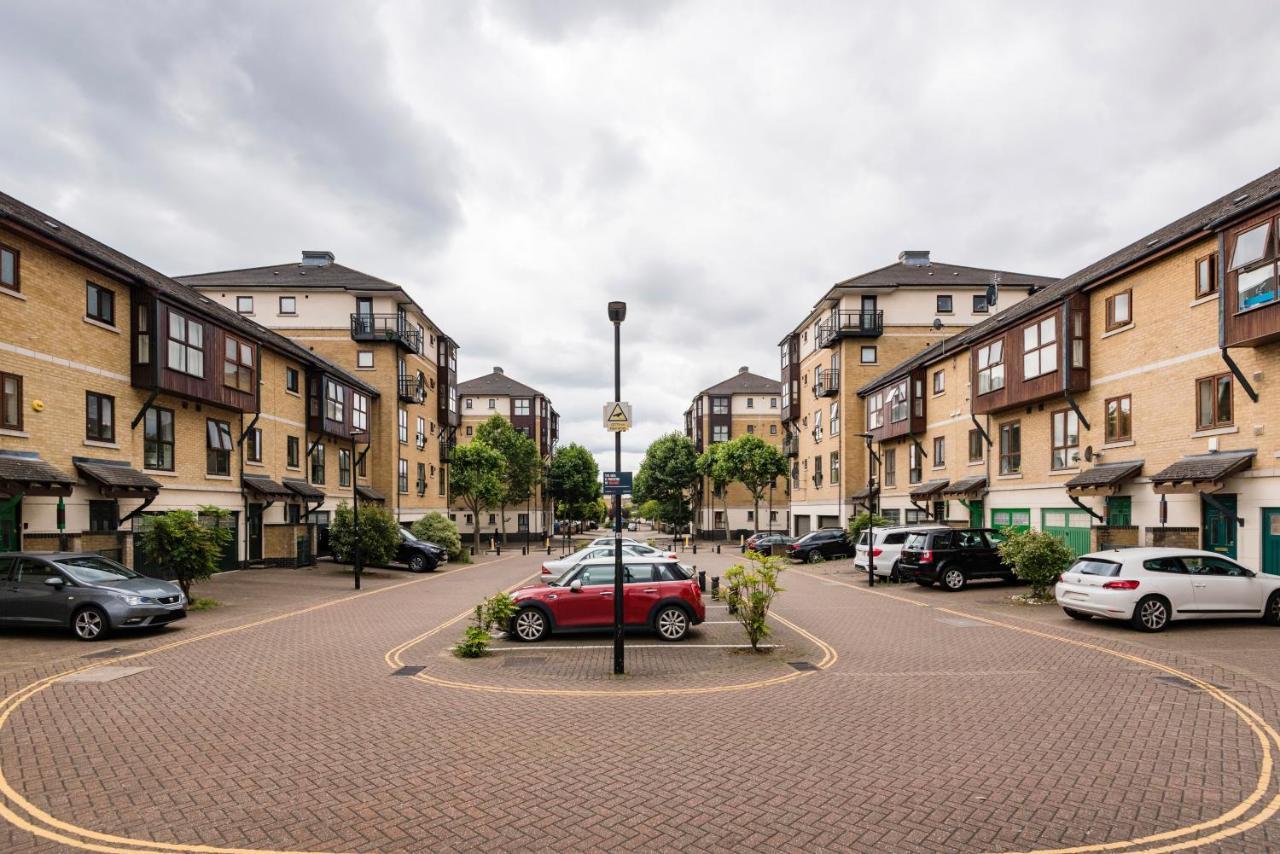Panoramic Docklands With Waterfront Views * London