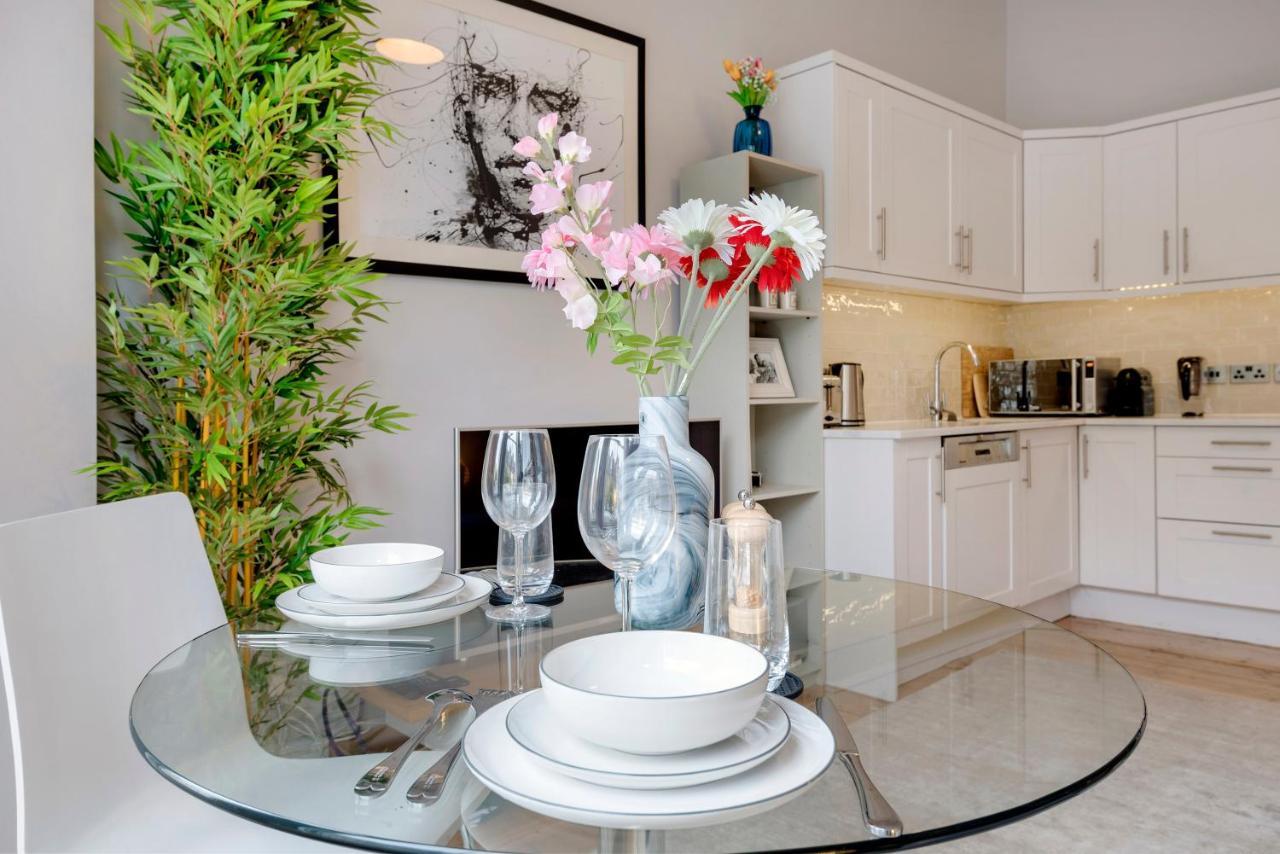 Contemporary Clapham Near Wandsworth Common By Underthedoormat * Londres