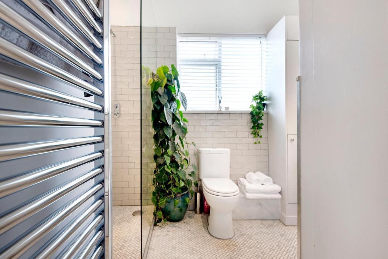 Contemporary Clapham Near Wandsworth Common By Underthedoormat Londres