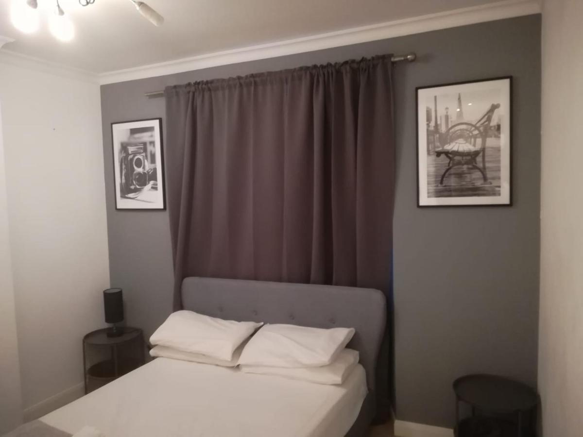 The Cameron Hotel London
