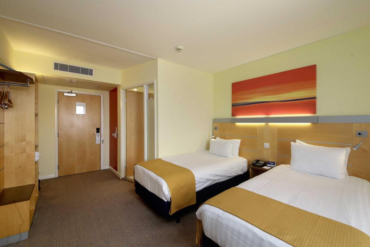 Holiday Express - Newbury Park, An Ihg Londres