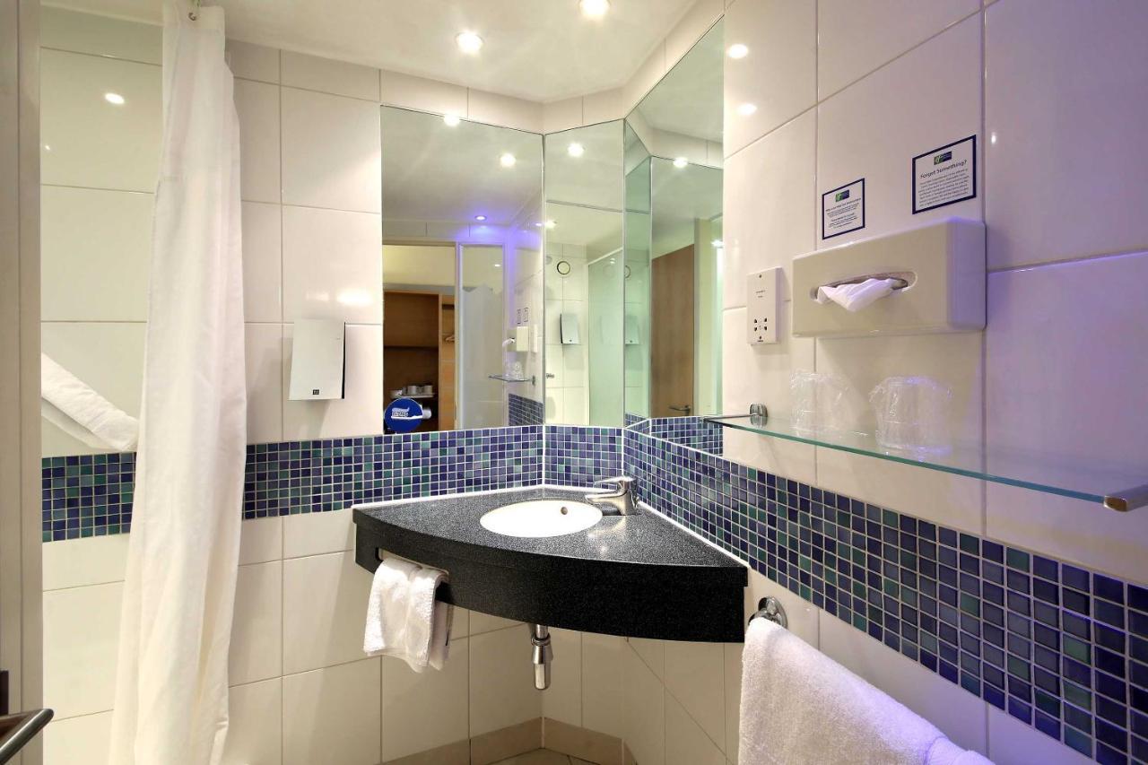 Holiday Express - Newbury Park, An Ihg Londres