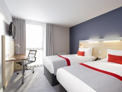 Express Southwark By Ihg Hotel 3*